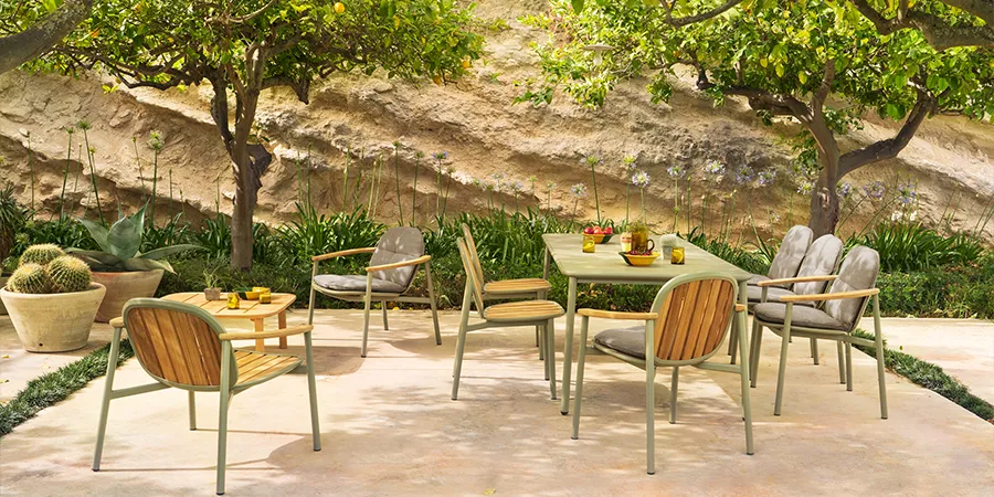 Outdoor Restaurant Tables and Chairs Guide